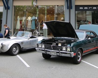 Cruise the Shore Two Cars